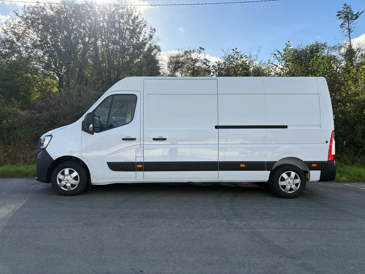 2023 (231) RENAULT MASTER BUSINESS + LM35 - Image 2