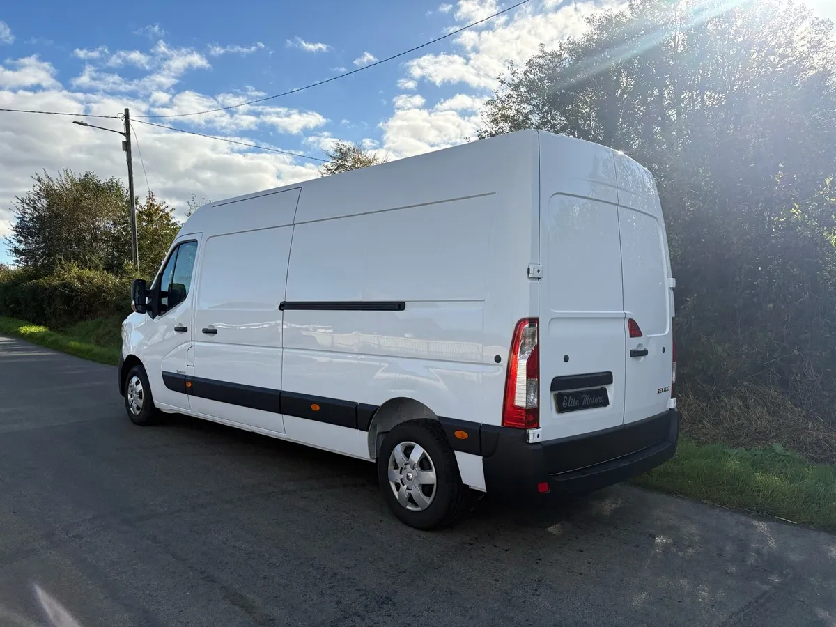 2023 (231) RENAULT MASTER BUSINESS + LM35 - Image 3