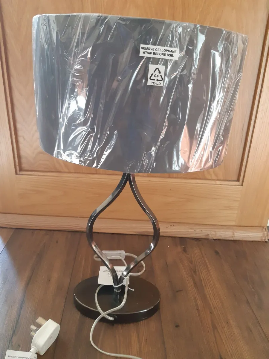Table ,bed side lamp - Image 2