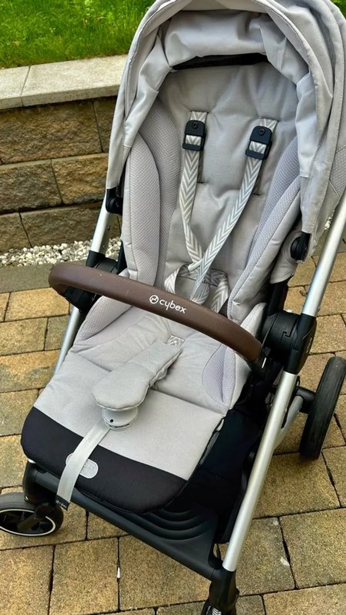 Cybex Balios S Lux Pushchair, Bassinet, Accessories, Excellent Condition! - Image 2