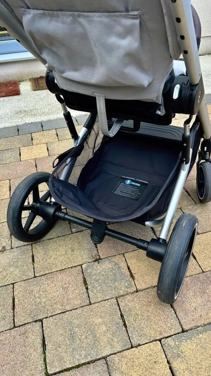 Cybex Balios S Lux Pushchair, Bassinet, Accessories, Excellent Condition! - Image 4