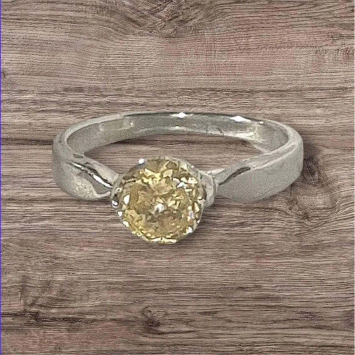 Vintage Champagne Sapphire Silver Solitaire - Image 3