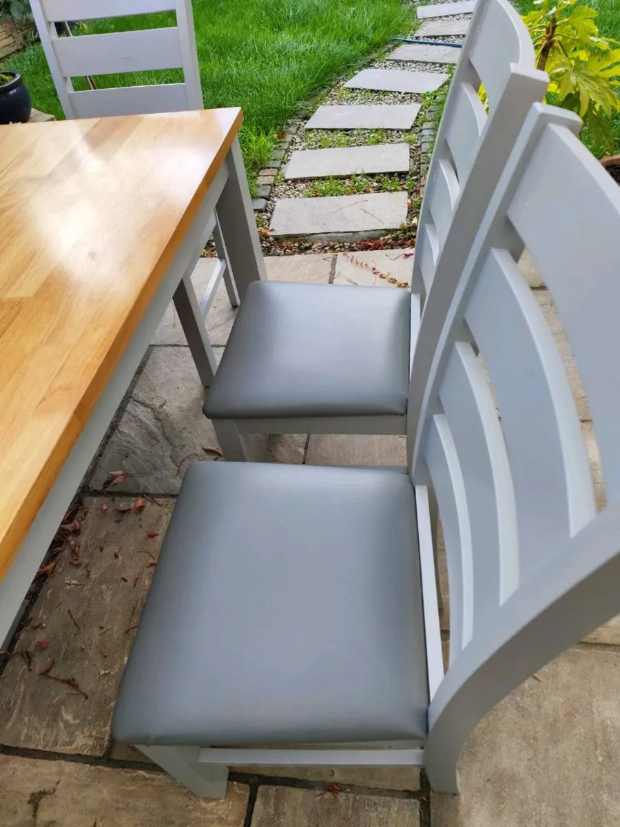 Kitchen dining table - Image 4