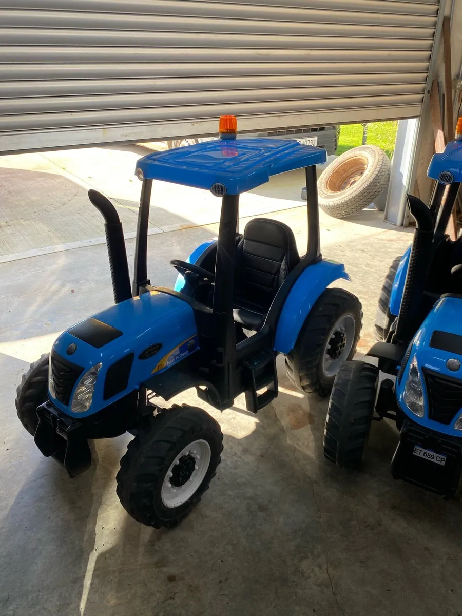 New Holland 24V Electric Ride on Tractors x 2 - Image 2
