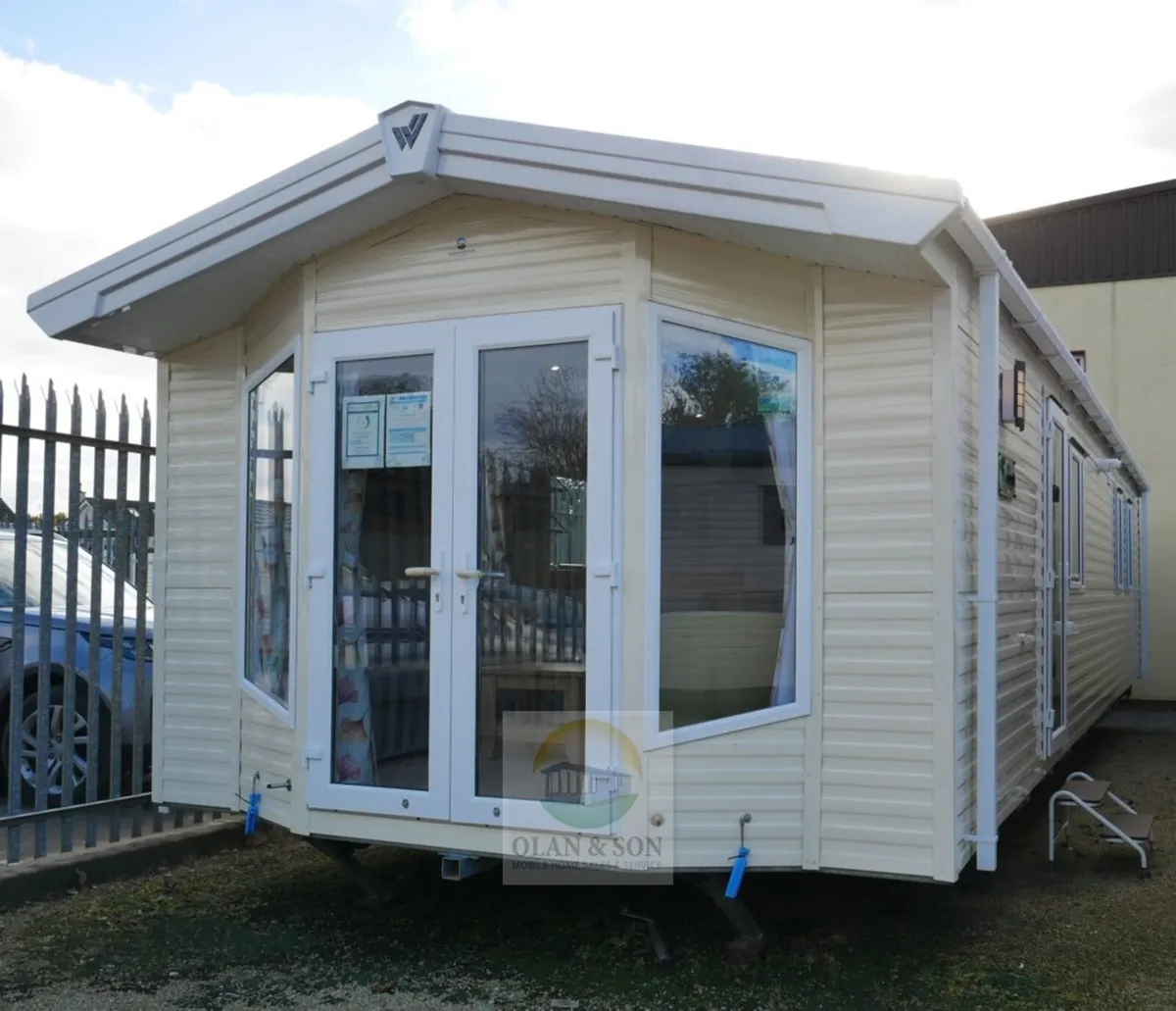 Willerby Sierra 38 x 12/3Bed - Image 1