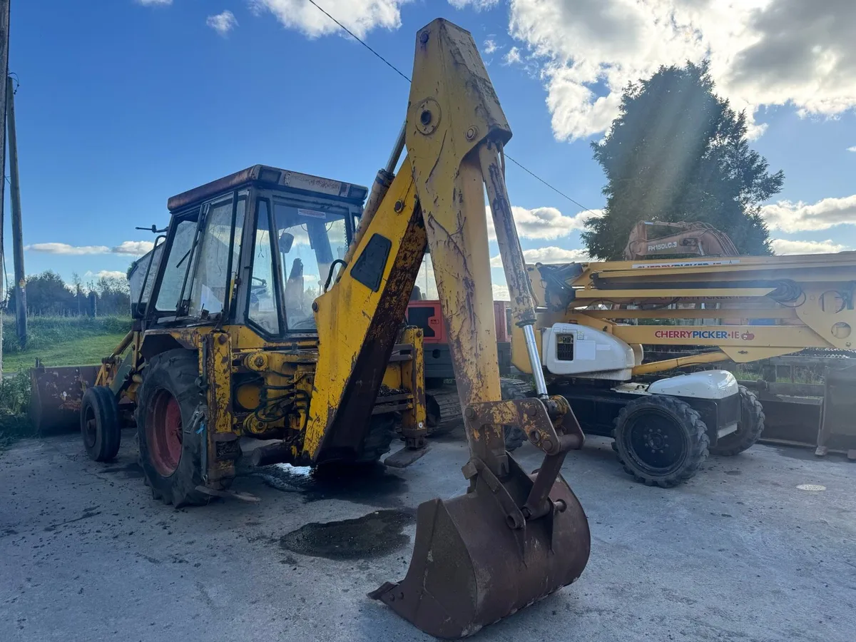 JCB 3cx grey cab €6,950 - Image 4