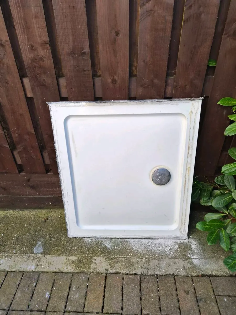 Shower tray free