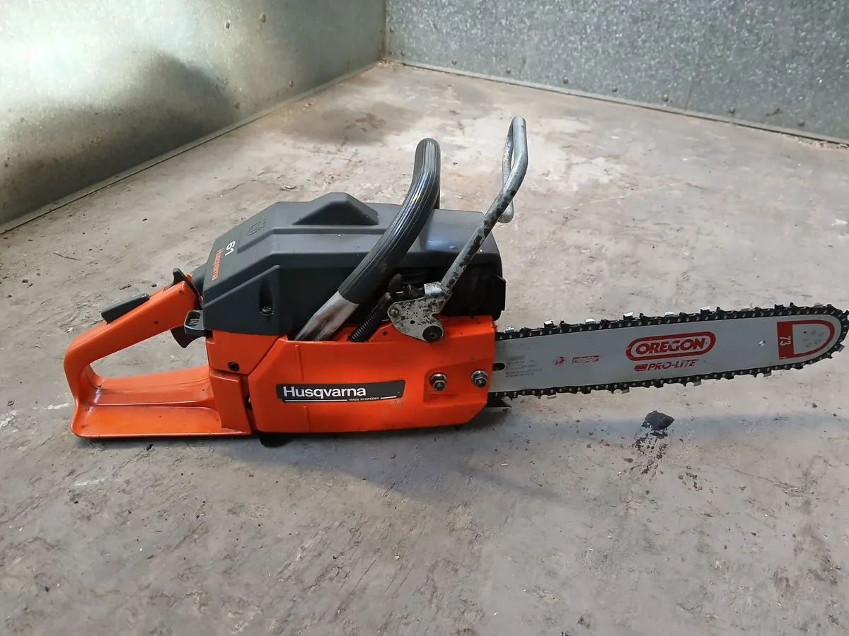 Husqavarna 61 chainsaw - Image 1