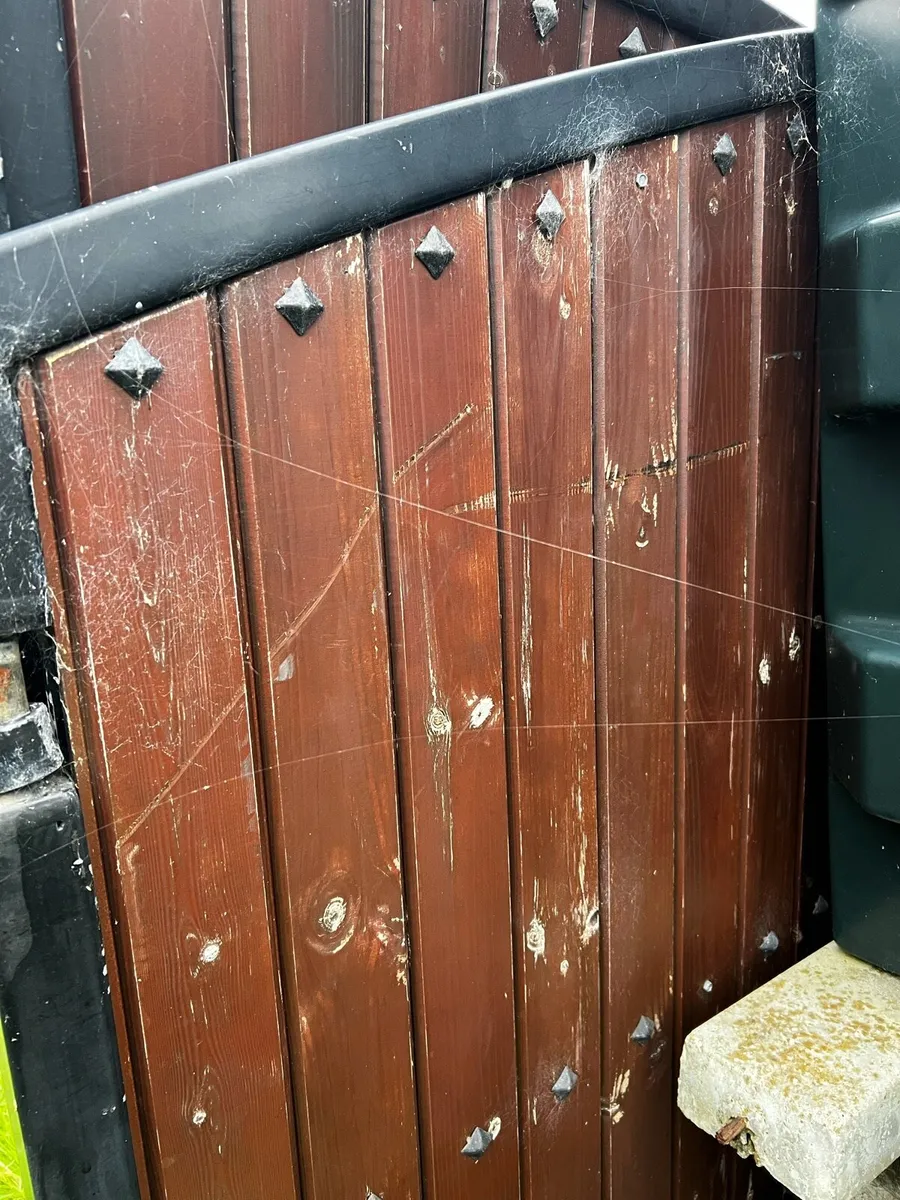 Gates - Image 4