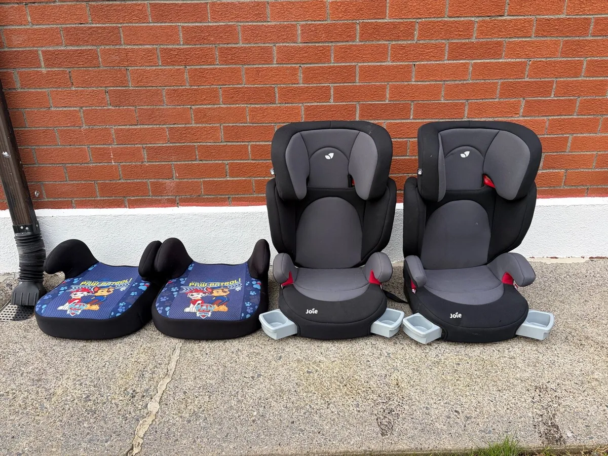2 x joie car seats + boosters - Image 1