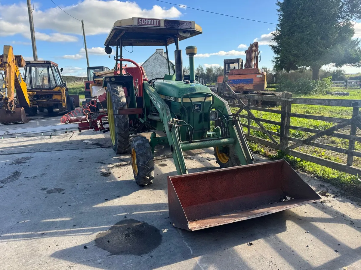 John Deere 2040 - Image 1