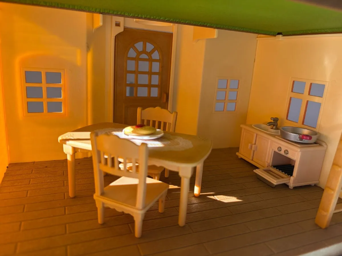 Sylvanian Family Cosy Cottage - Image 3