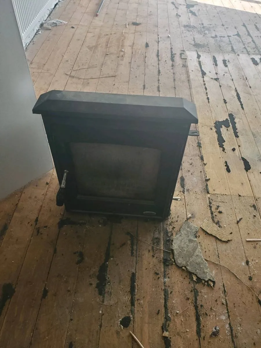 Henley Arklow 5 Solid Fuel Insert Stove 2nd hand - Image 1