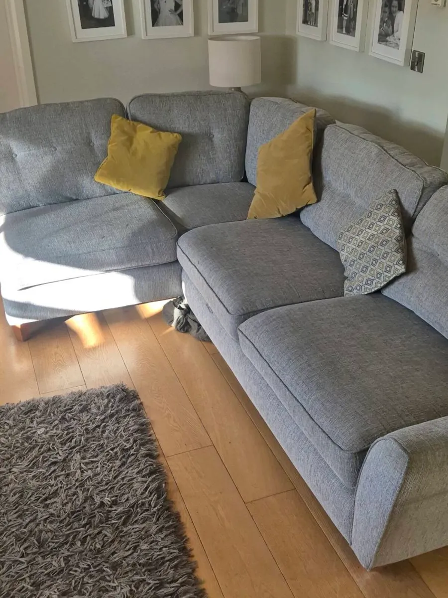 Corner unit foot stool and single chair - Image 2