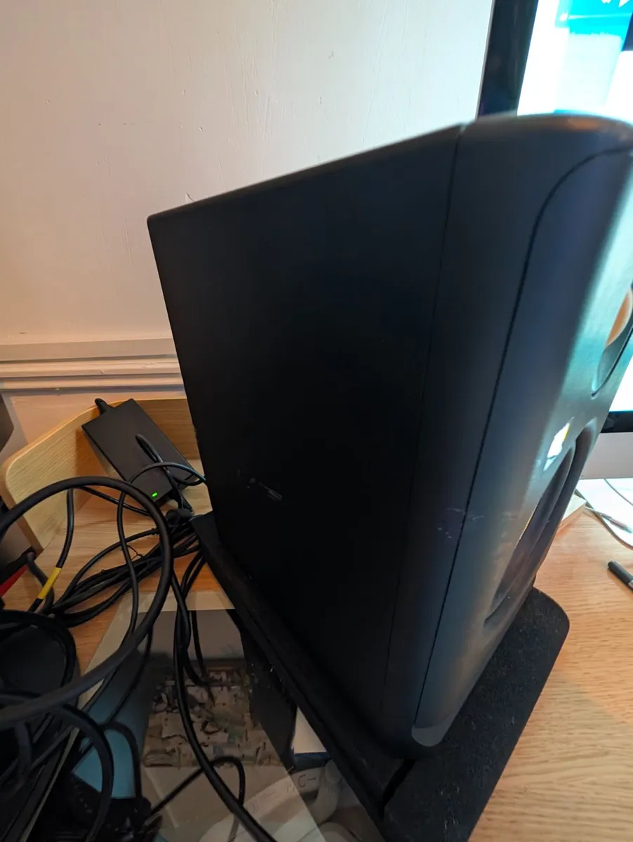 KRK Rokit 5 G4 studio monitors (pair), one faulty - Image 4