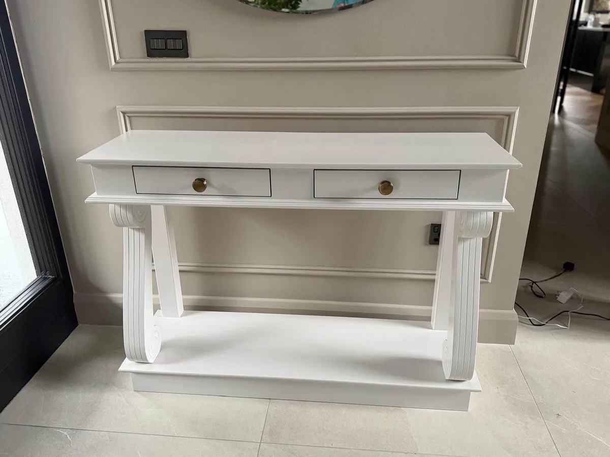 Elegant Solid Wood Console Table - Excellent Cond. - Image 3