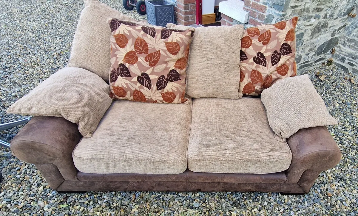 Two seater sofa - Image 4