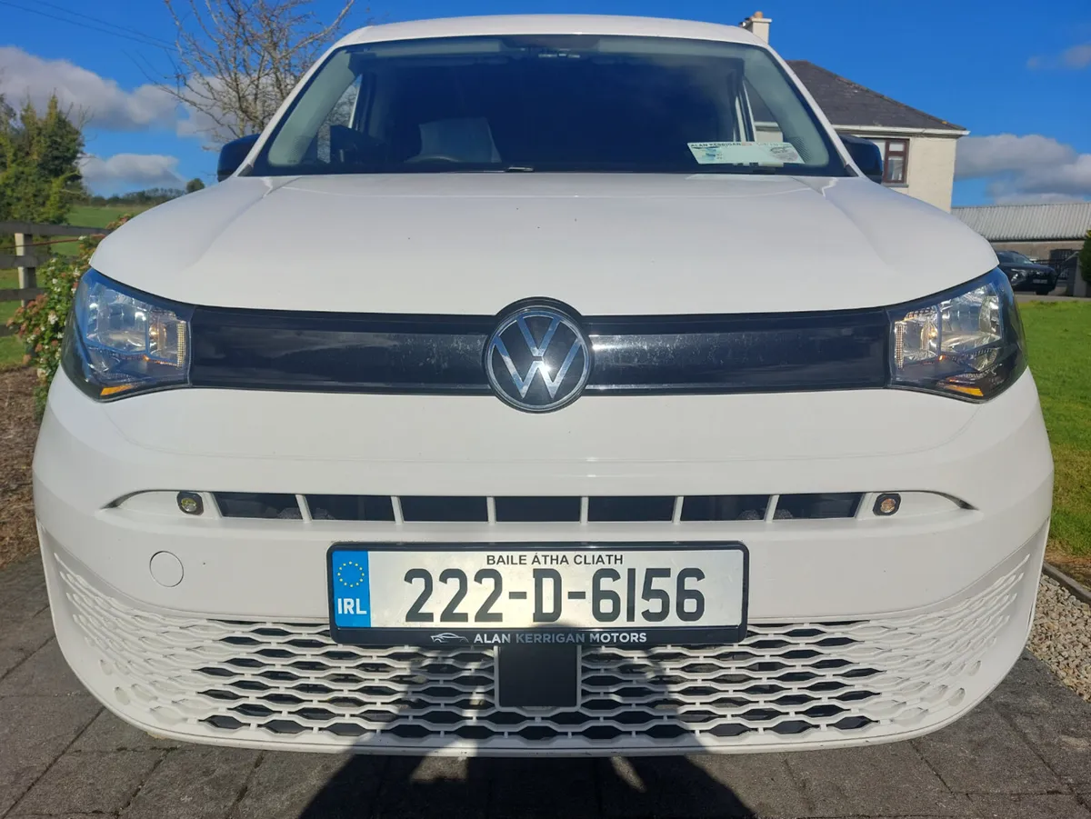 VOLKSWAGEN CADDY 222' 102 BHP / M6F - Image 2