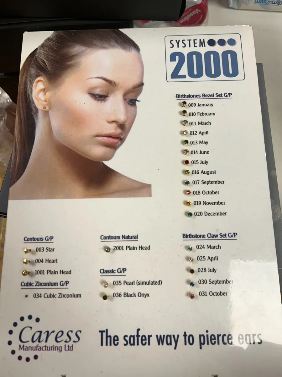 Ear Piercing Earrings & Gun - Image 1