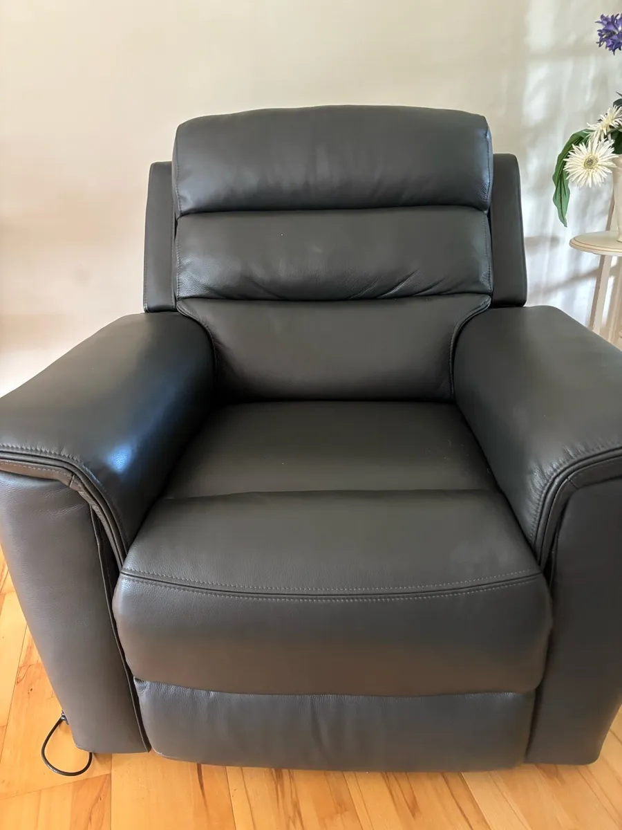 Electric Recliner & Lift Chair - Image 4