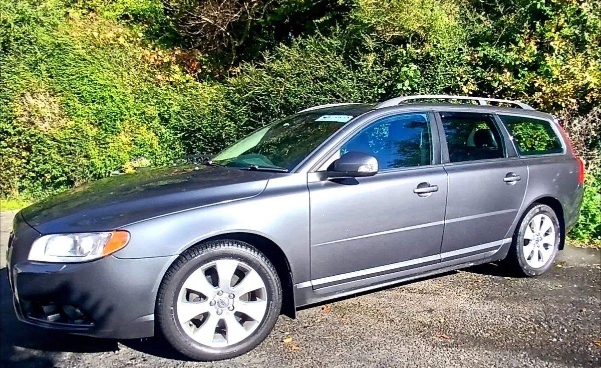 Volvo V70F 2.0 Exec Nct 2 2027 Video - Image 2