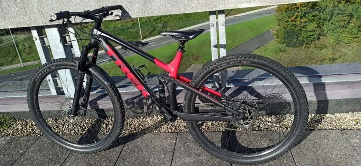 Trek Fuel EX 8 GX 2022  Size S tire 29 - Image 2