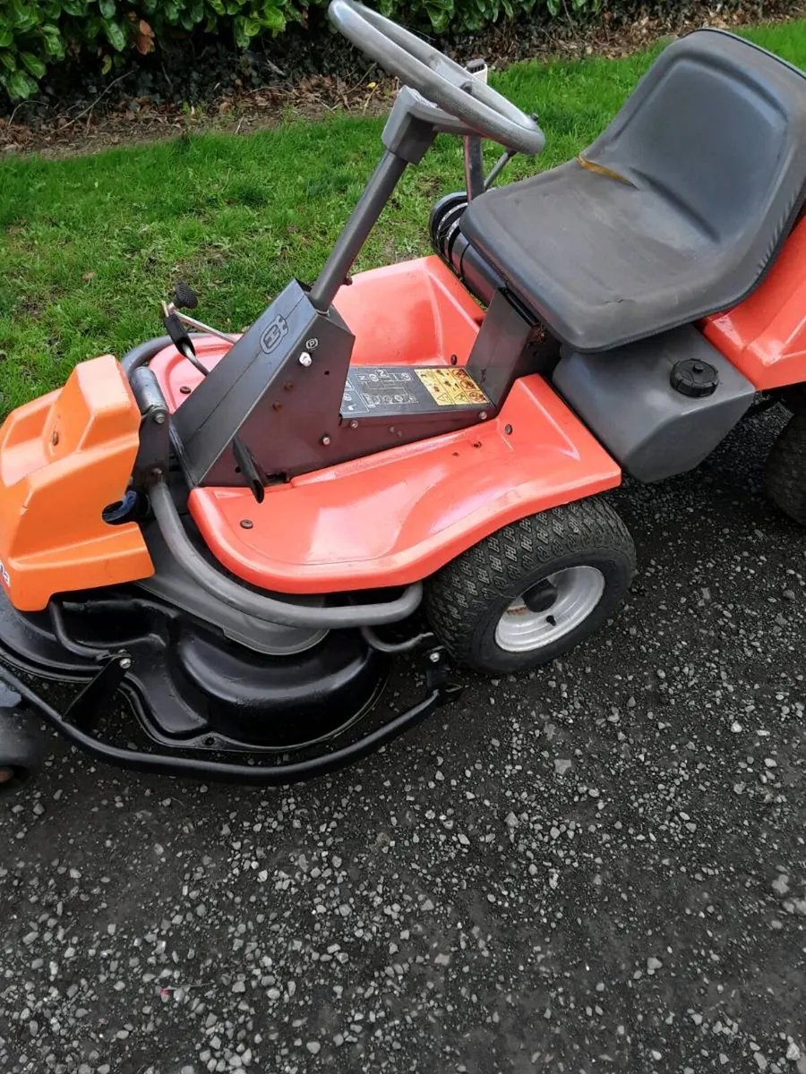 Ride on mower - Image 2