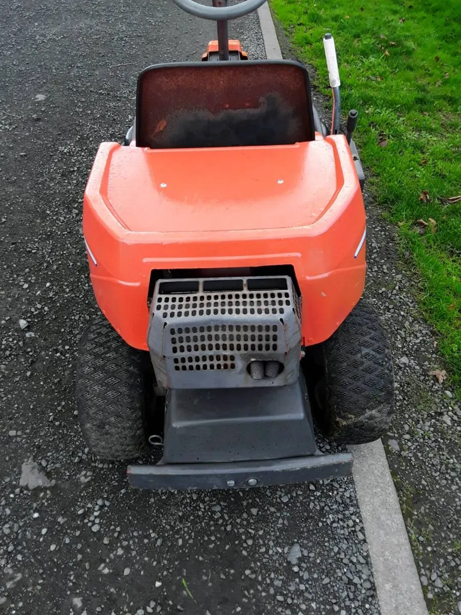 Ride on mower - Image 3