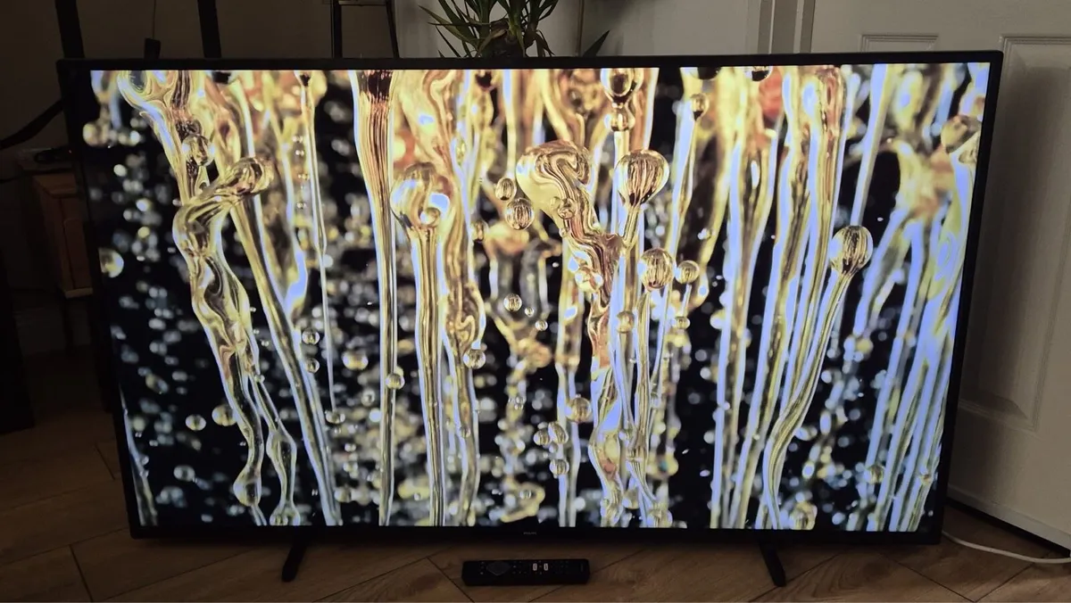 LG 43 inch SMART TV - Image 4