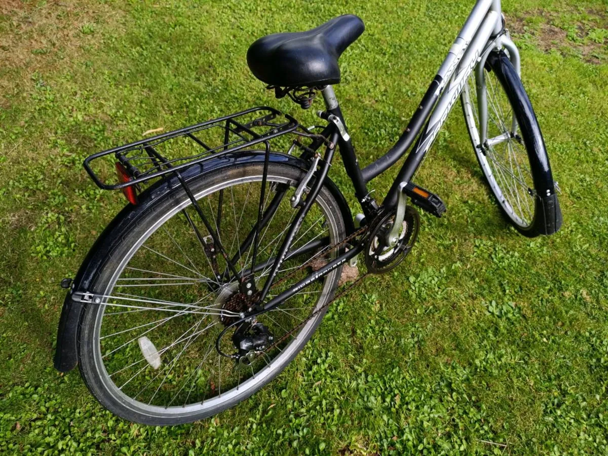 Ladies bicycle size M - Image 1