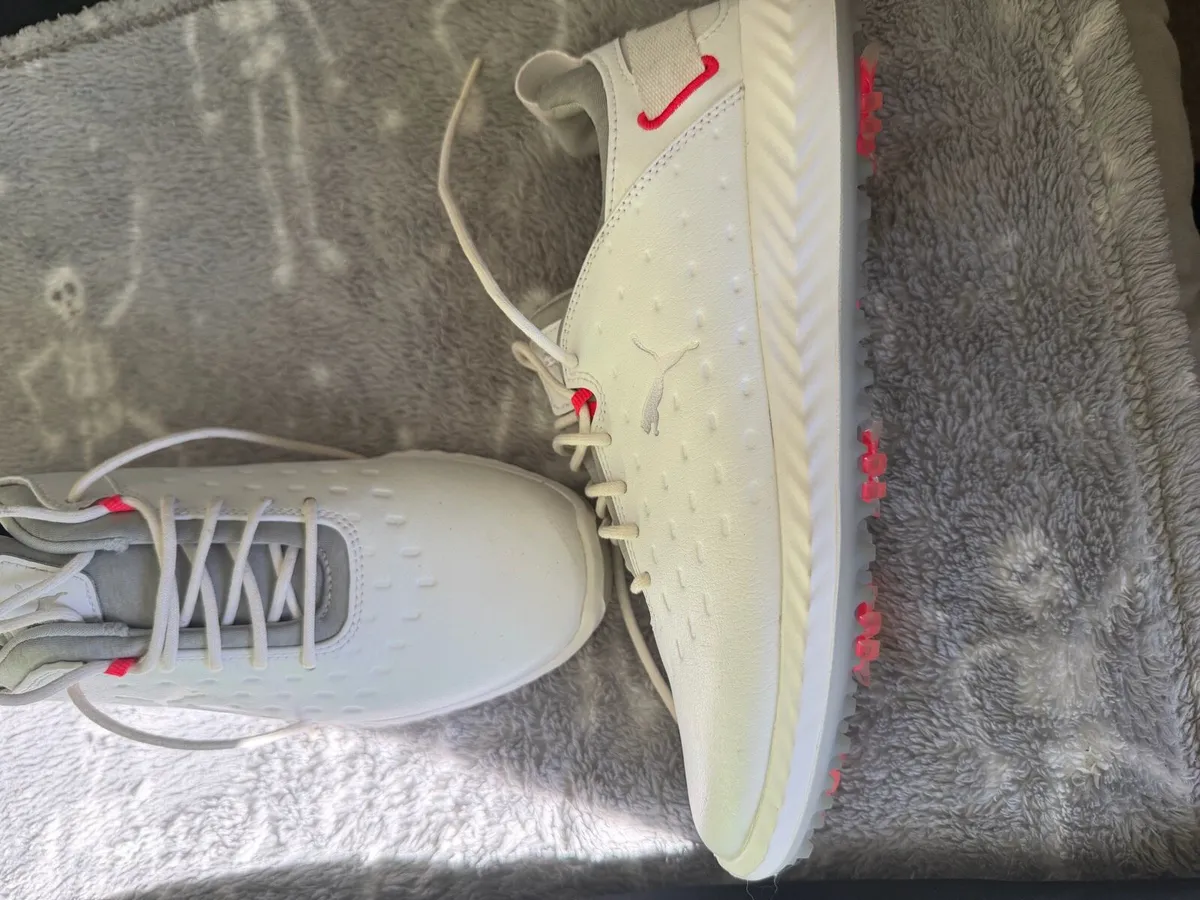 Ladies Puma golf shoes - Image 2