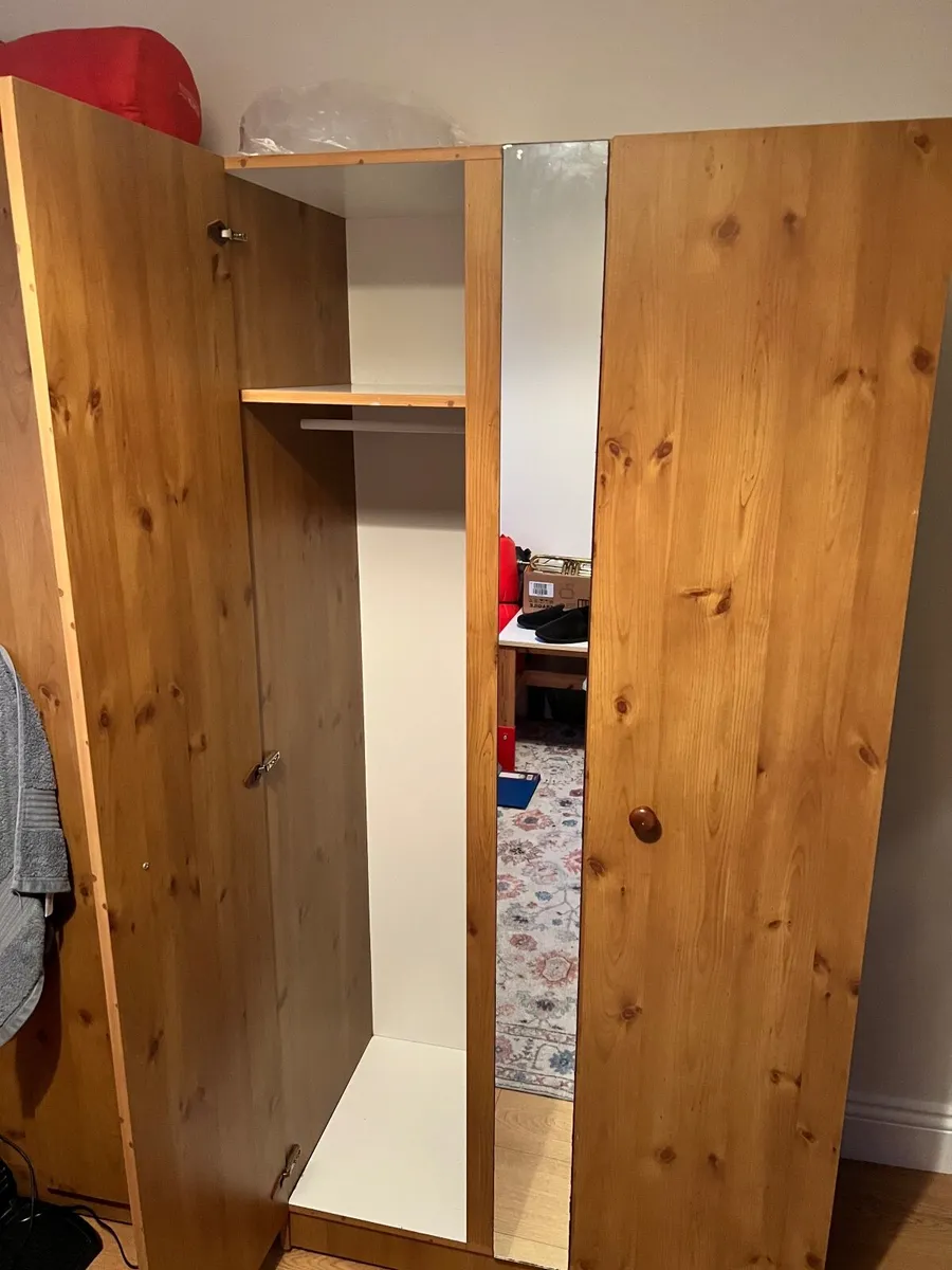 Wardrobe - Image 4