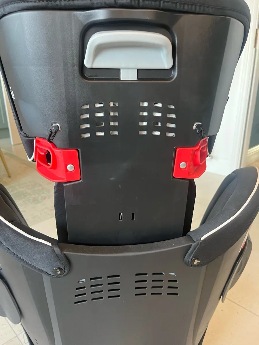JOIE x Liverpool FC seat seat - Image 4