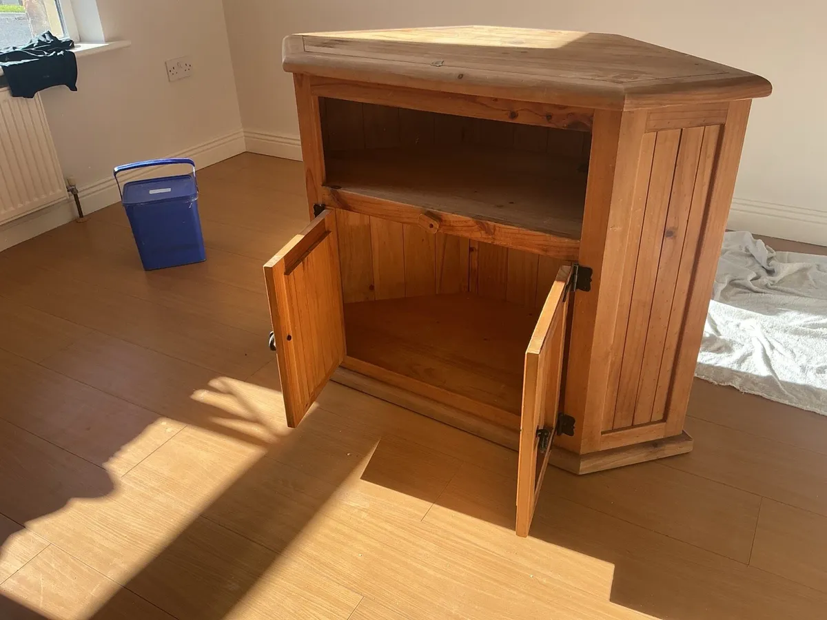 To stand - Image 2