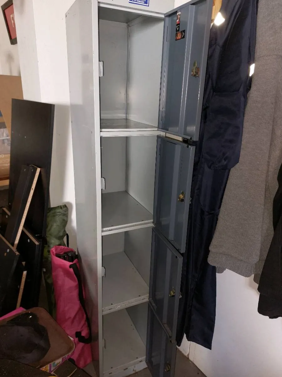 Locker - Image 2
