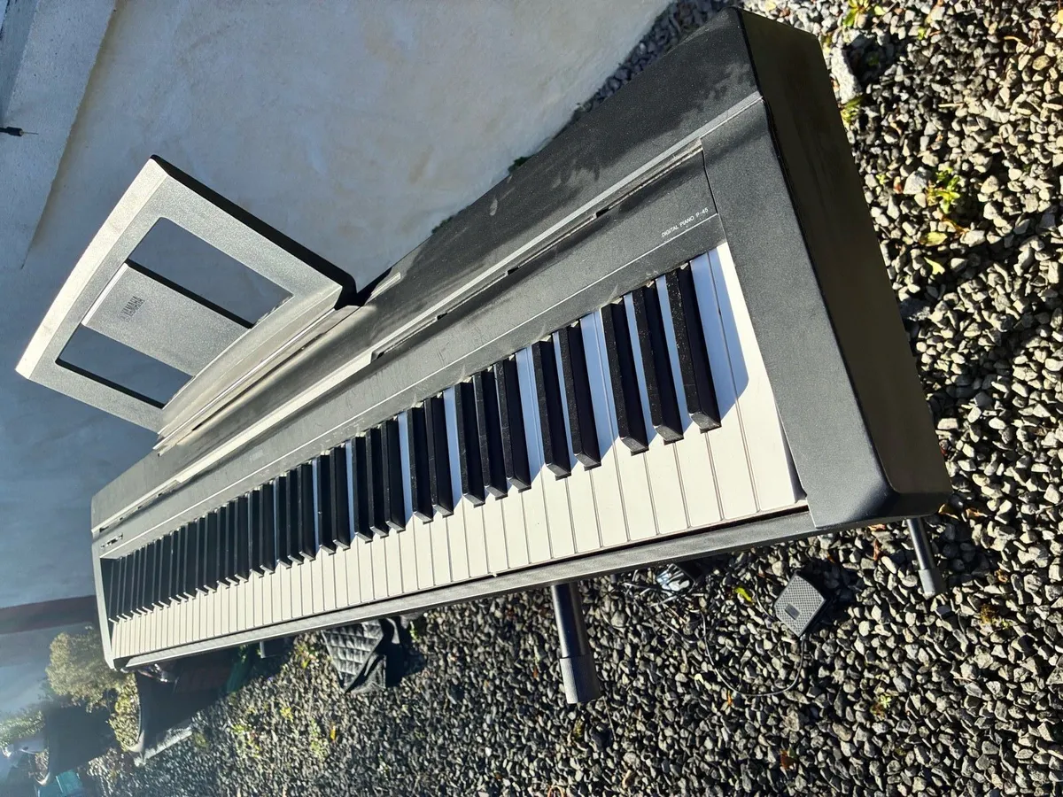 Yamaha digital piano - Image 2