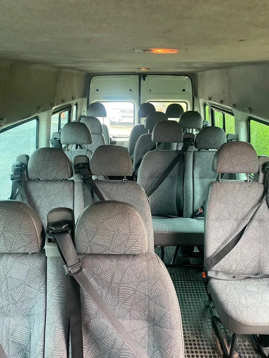 2006 Ford Transit - Minibus - Image 2