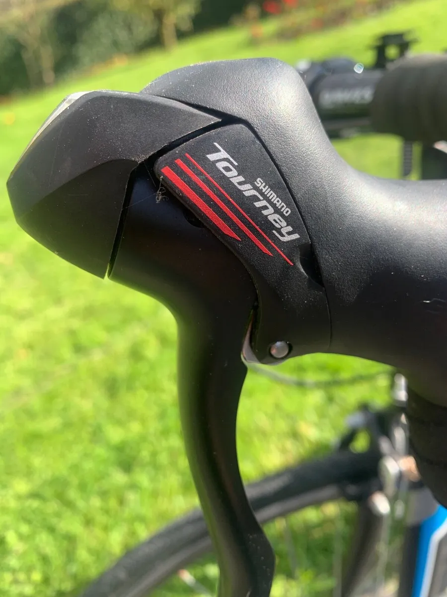 Road bike - Image 1