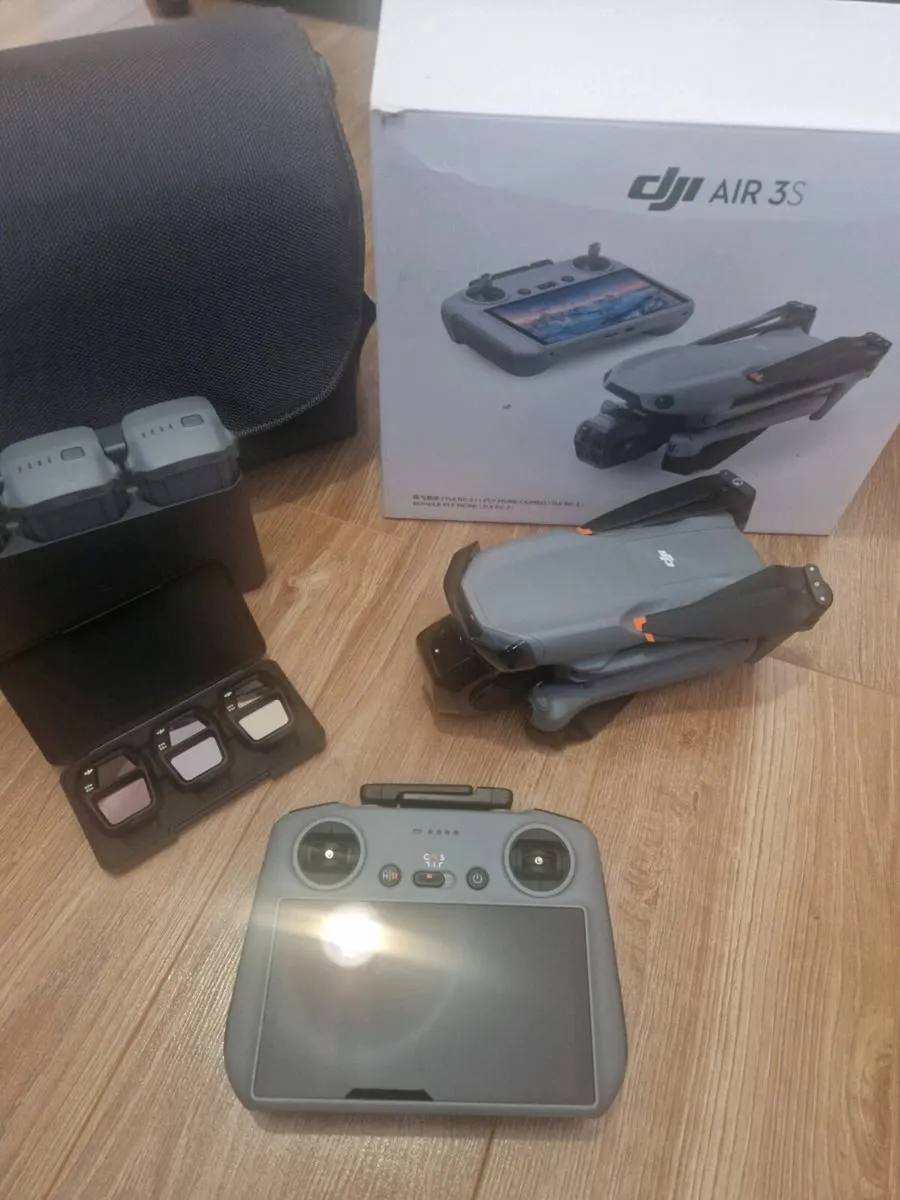 DJI AIR 3S Fly More Combo - Image 1