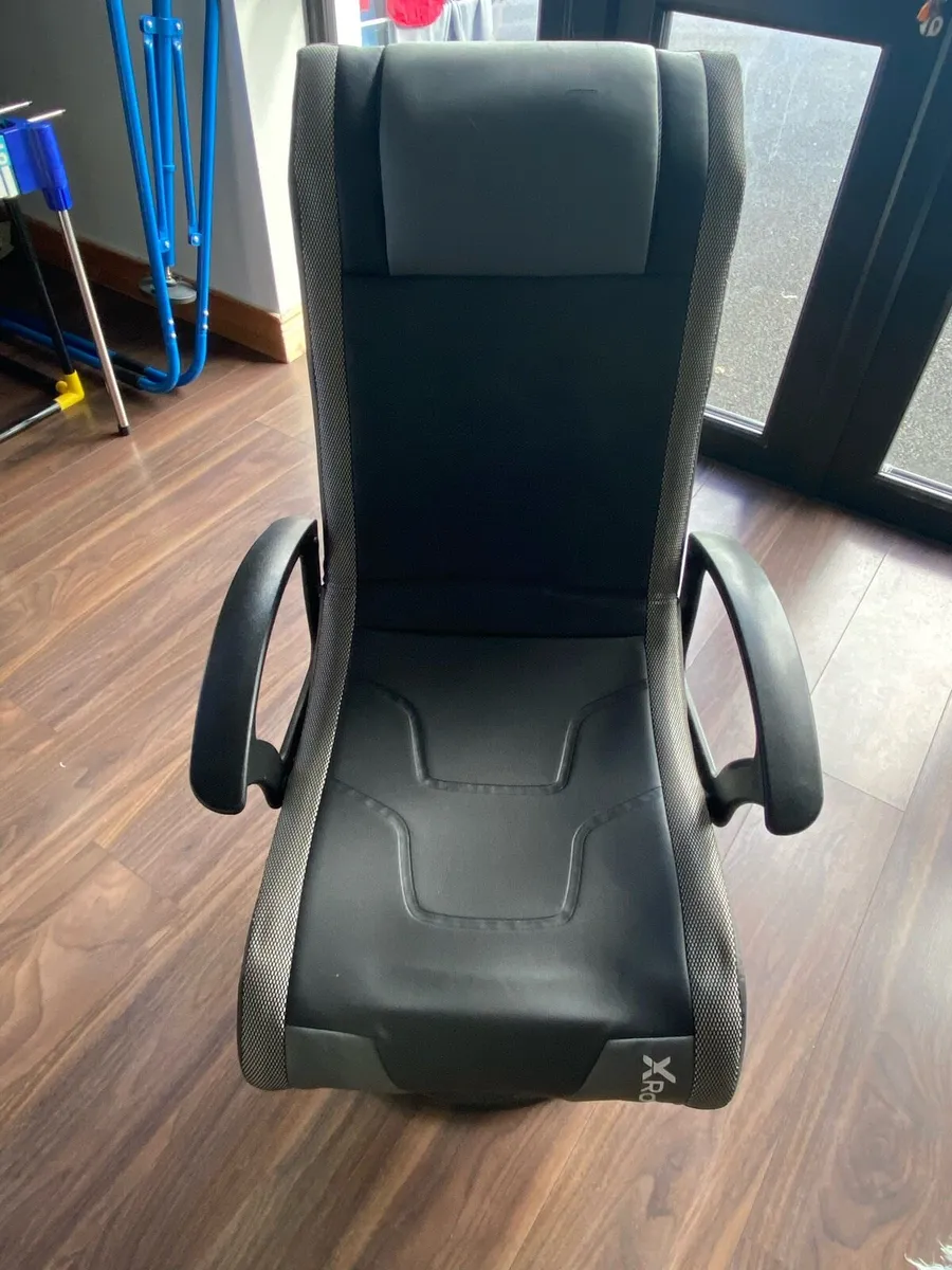 X rocker Gaming chair - Image 3