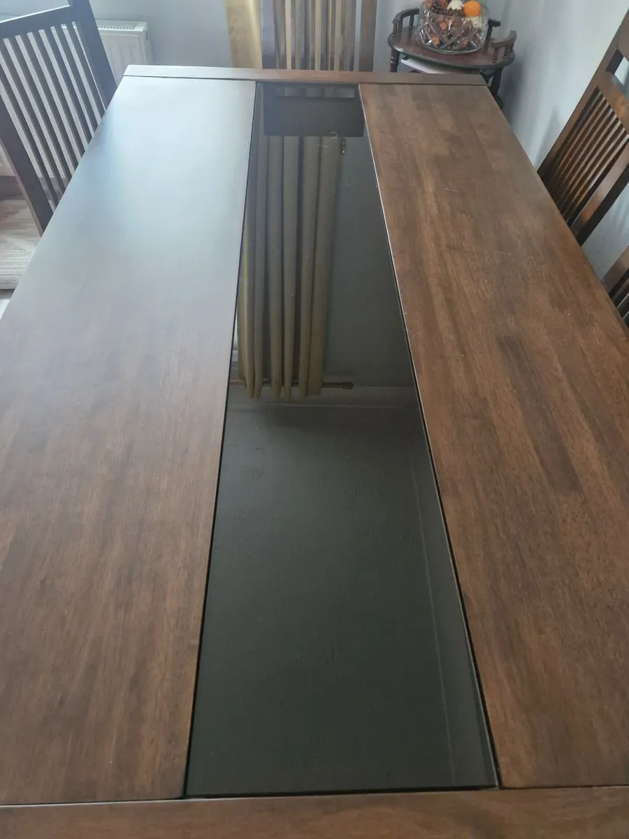 Dining table and 6 chairs - Image 3