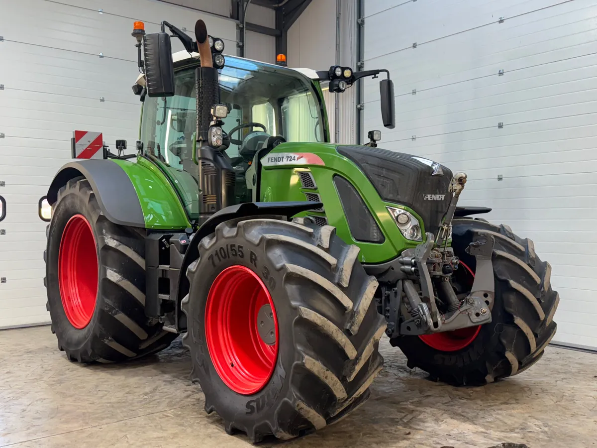 900 & 710 complete rims and tyres set Fendt 700 - Image 4