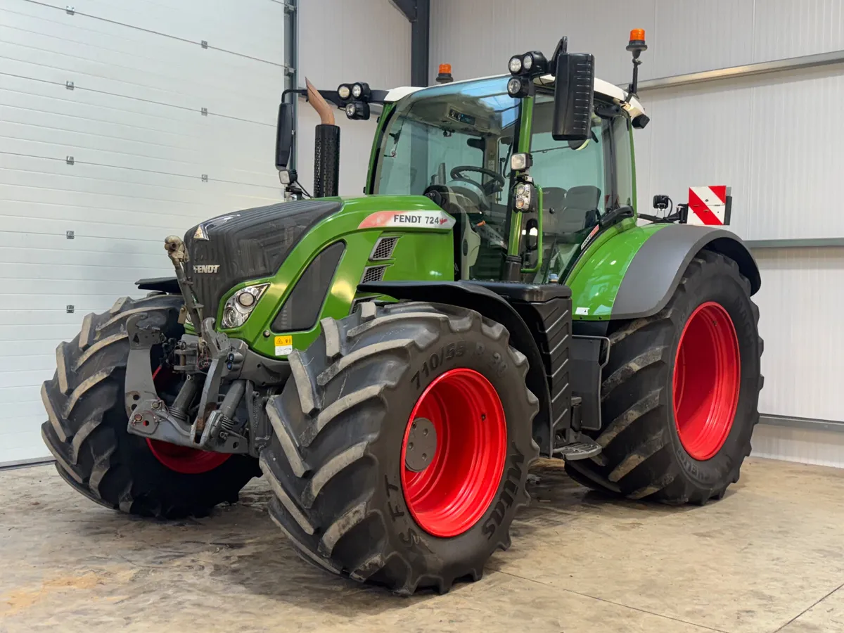 900 & 710 complete rims and tyres set Fendt 700 - Image 2