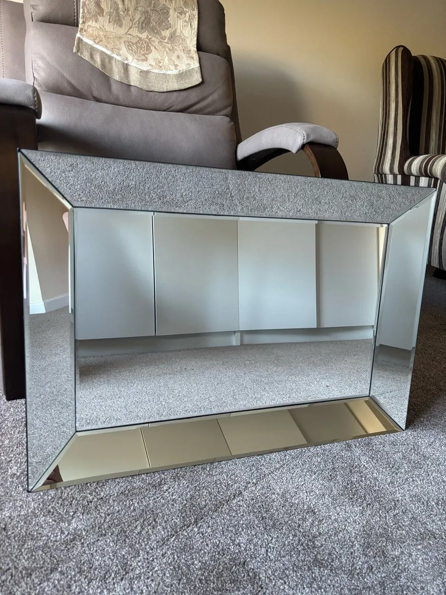 Mirror - Image 2