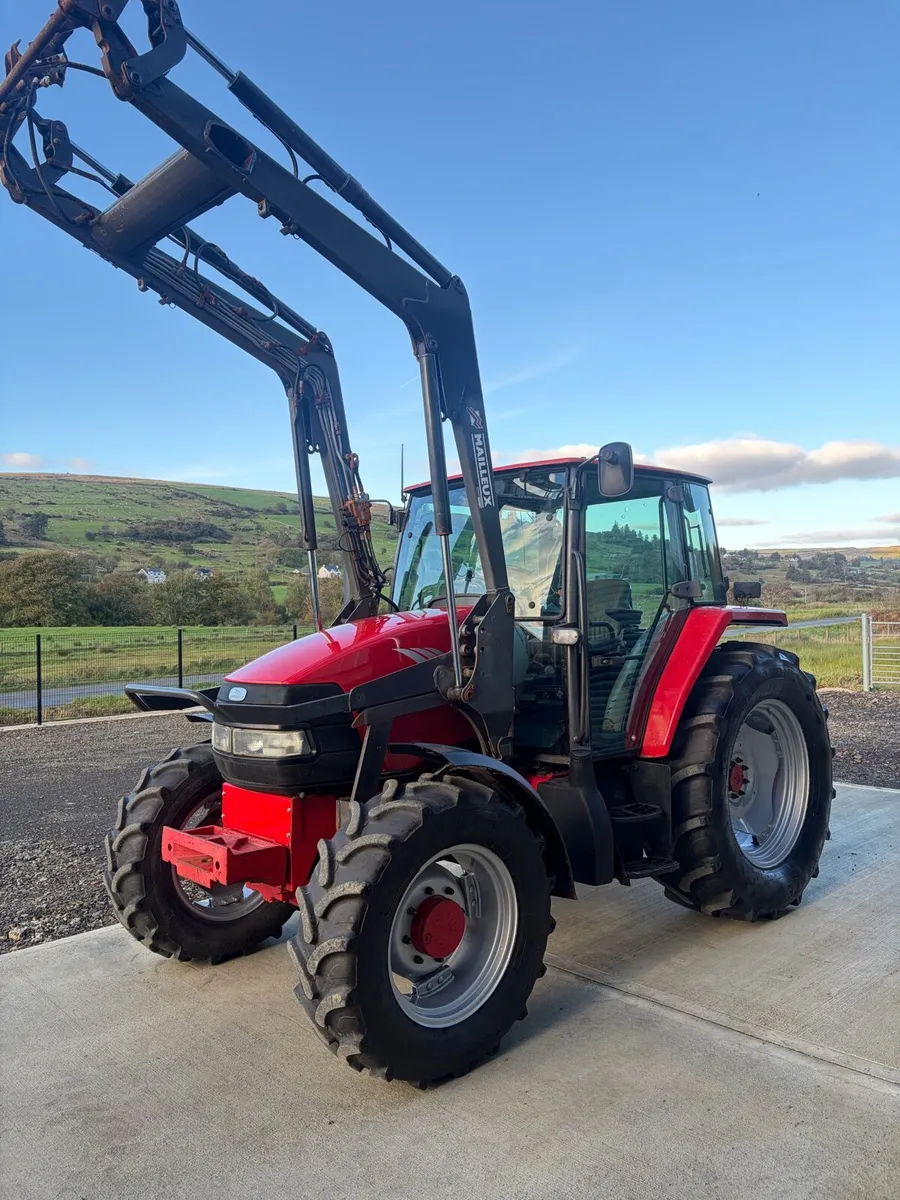 2004 McCormick cx95 & loader - Image 4