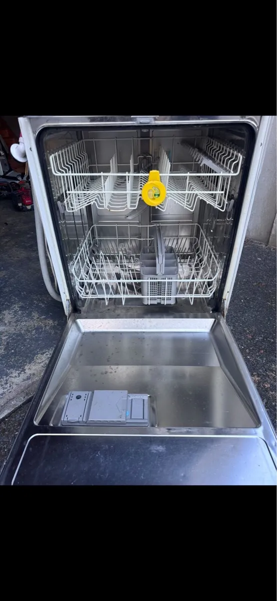 BOSCH Integrated Dishwasher - Image 2