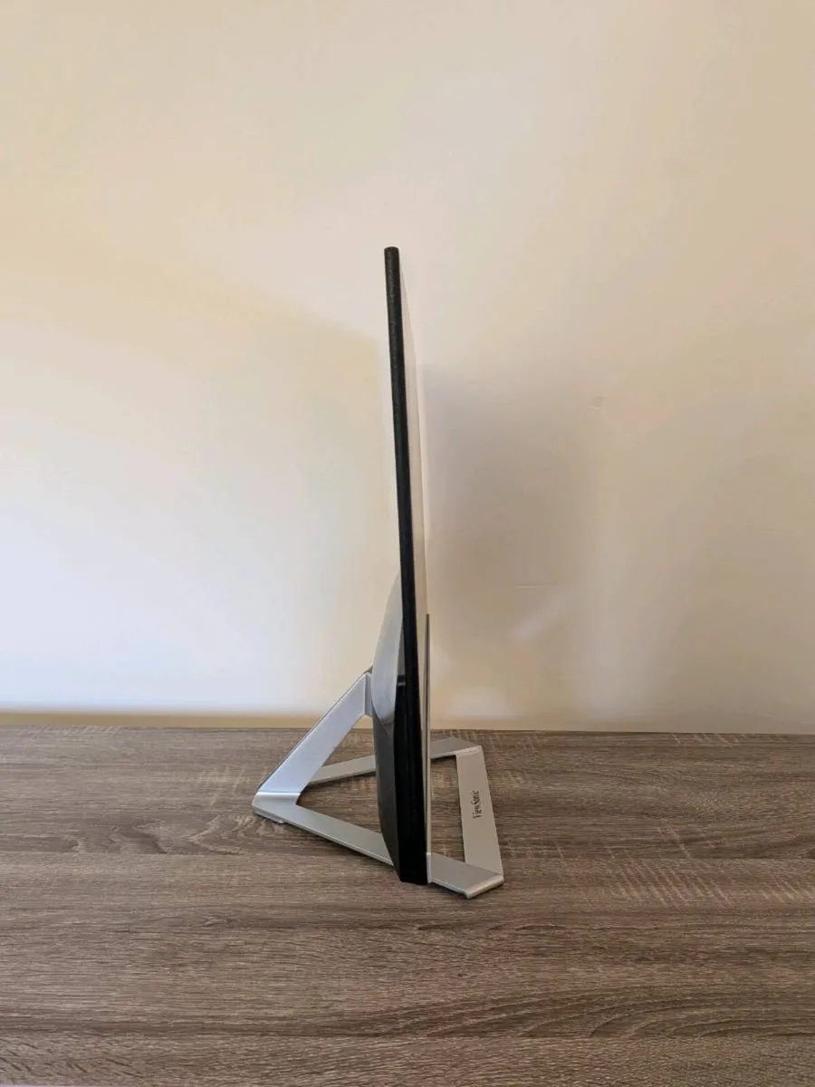 ViewSonic 24" Full HD monitor - Image 2