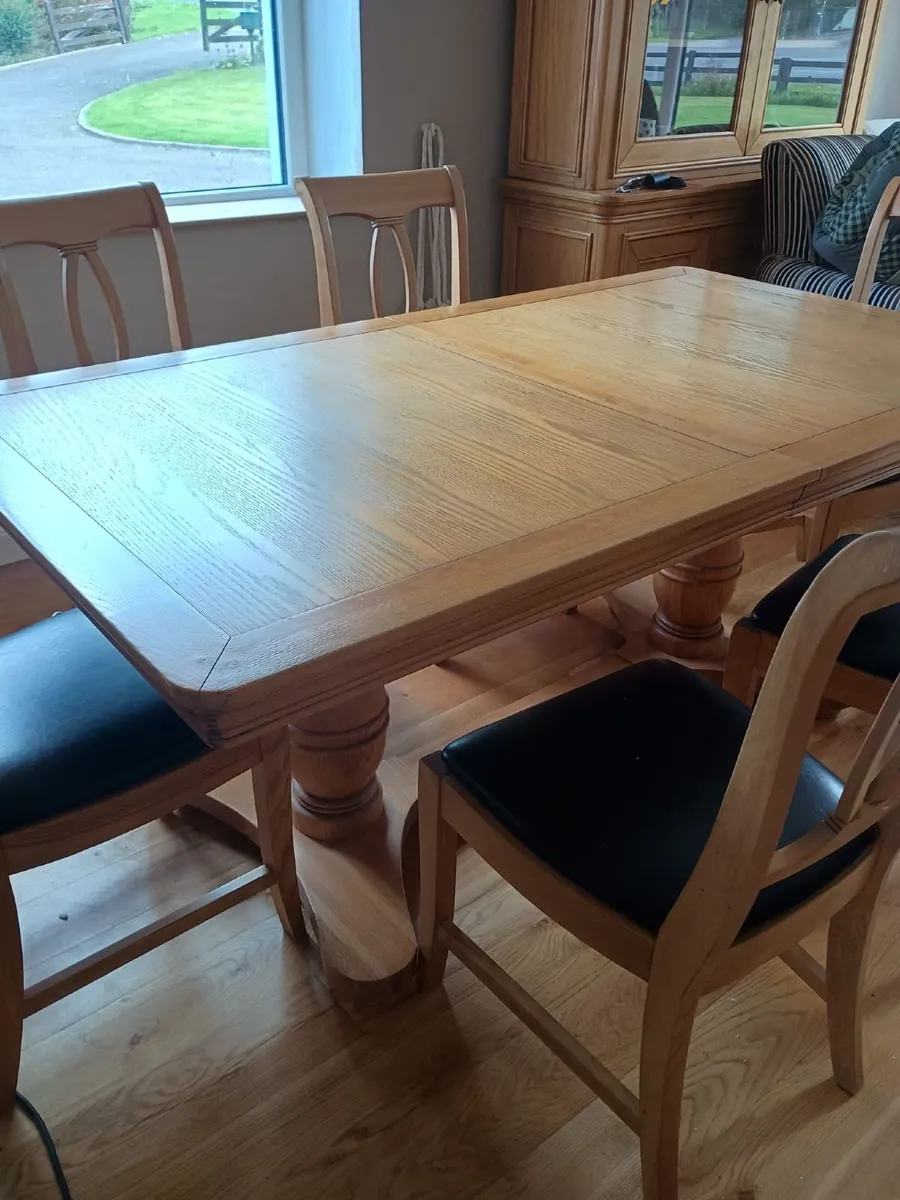 Table and 6 chairs - Image 4