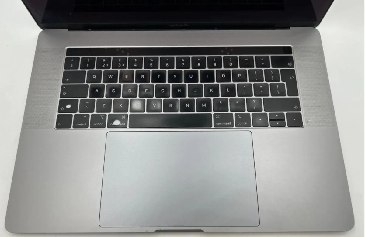 Apple MacBook Pro A1990 15" Screen FOR PARTS - Image 4