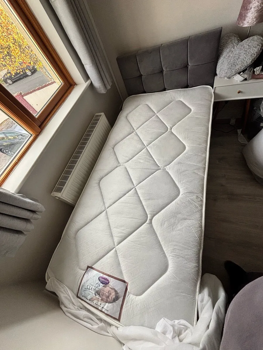 Single bed - Image 1